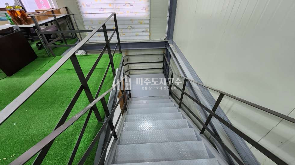 경기 파주시 탄현면 축현리 축현리 금속업종 공장 151평 임대 사무실 층고8.2 전력30kw 월세 매물번호 10444 사진 12