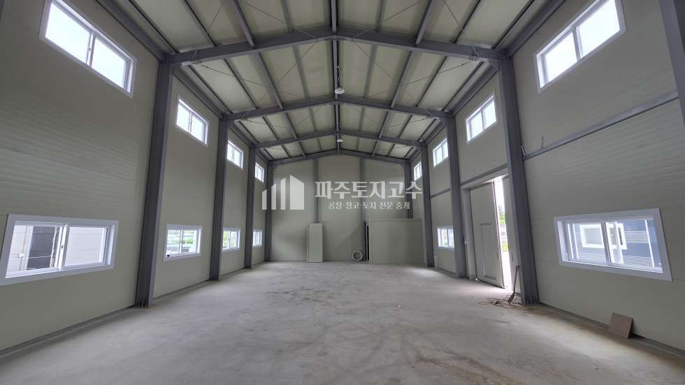 경기 파주시 월롱면 위전리 1동 월롱IC 대로변 신축 60평 층고7.5 대로변진입 단독마당 민원무 월세 매물번호 10945 사진 13