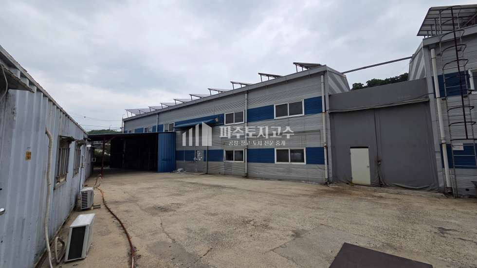 경기 파주시 조리읍 뇌조리 1동 뇌조리 2종제조 100평+가설45평 층고8 전력25kw 하수직관 대형차 민원무 월세 매물번호 11301 사진 4