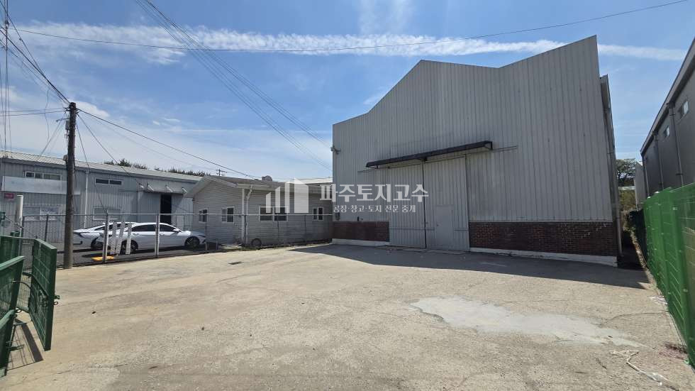경기 파주시 오도동 가,나,다동 오도동 창고시설 149평 2층사무실 층고7 단독마당 대형차 민원무 월세 매물번호 11273 사진 3
