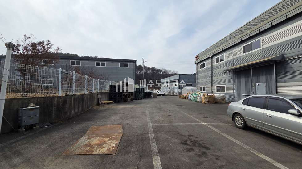 경기 파주시 월롱면 도내리 월롱면 2종제조 120평 층고8 내부사무실 대형차 민원없음 월세 매물번호 11200 사진 6