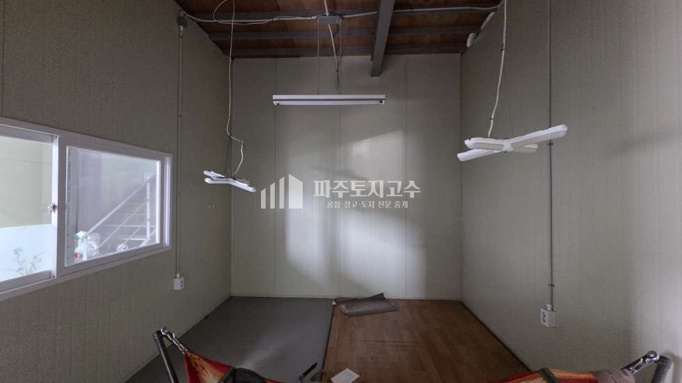 경기 파주시 월롱면 도내리 월롱면 2종제조 120평 층고8 내부사무실 대형차 민원없음 월세 매물번호 11200 사진 14