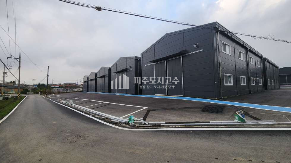 경기 파주시 연다산동 가,나동 연다산동 신축 창고 56평 2동 층고7.4 40피트 넓은마당 월세 매물번호 10393 사진 3