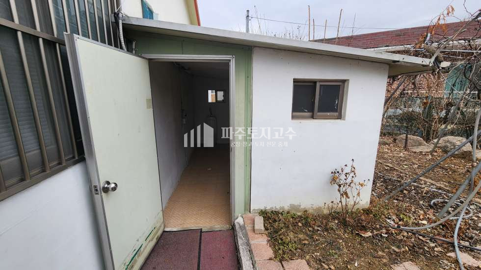 경기 고양일산동구 성석동 성석동 2종제조 60평 전력30kw 층고5 내부사무실 민원무 40피트 월세 매물번호 10784 사진 9