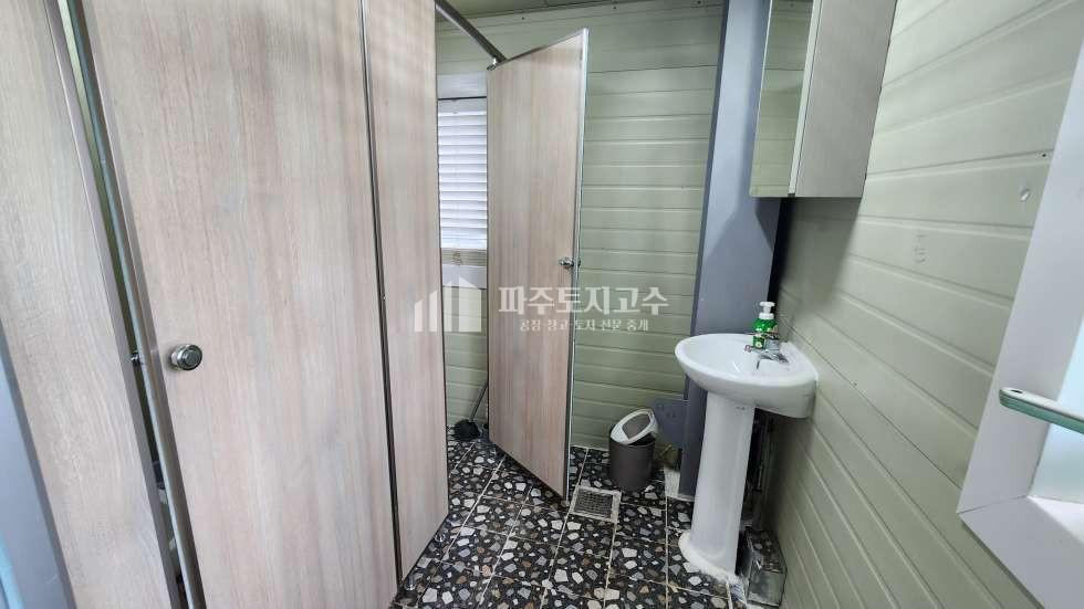 경기 파주시 파주읍 봉암리 봉암리 공장 200평+가설30평 2층사무실 전력65kw 층고8 40피트 단독마당 민원무 매매 매물번호 11006 사진 14
