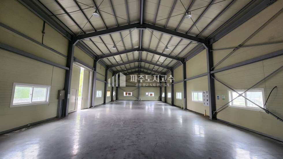 경기 파주시 파주읍 봉암리 봉암리 공장 200평+가설30평 2층사무실 전력65kw 층고8 40피트 단독마당 민원무 매매 매물번호 11006 사진 19