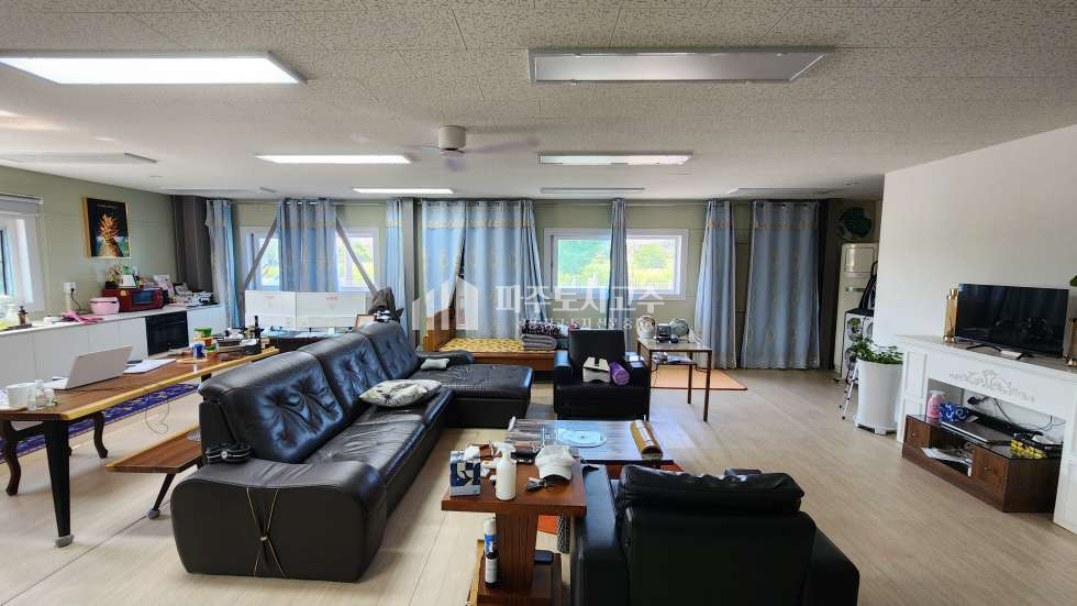 경기 파주시 파주읍 봉암리 파주역 산업단지 공장 114평 층고8 내부사무실.숙소 전력30kw 단독마당 40피트 월세 매물번호 10977 사진 10