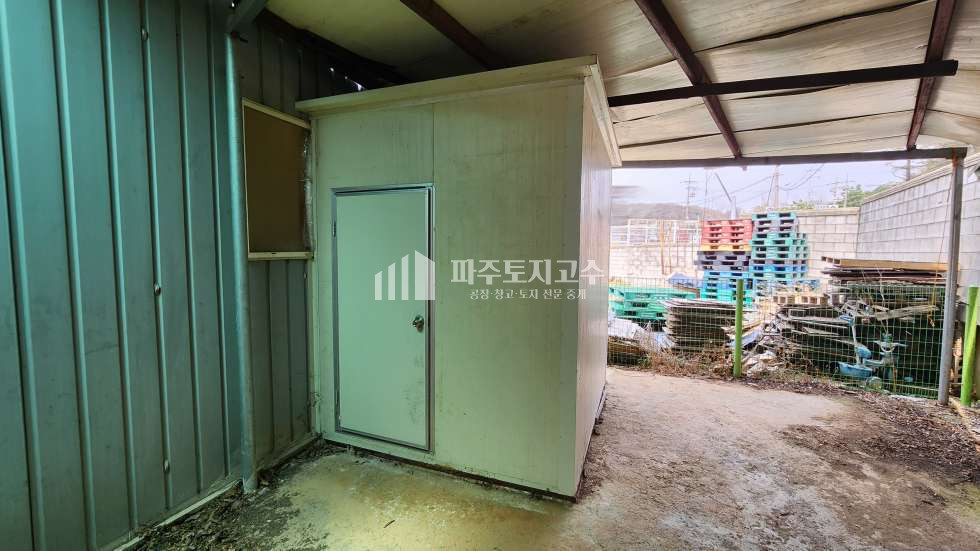 경기 파주시 조리읍 오산리 오산리 산업존 공장 103평+가설70평 전력27kw 층고5.6 민원업종추천 단독마당 40피트 매매 매물번호 10873 사진 13