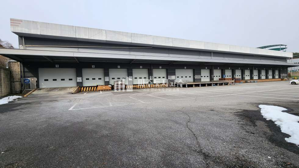 경기 파주시 월롱면 덕은리 덕은리 초대형 창고 3385평 매매 층고11 전력400kw 매매 매물번호 10247 사진 11
