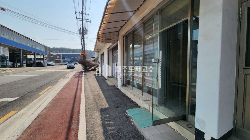 경기 파주시 월롱면 덕은리 A동 덕은리 2차선변 1층 상가 사무실 13평 월세 매물번호 10985 사진 2