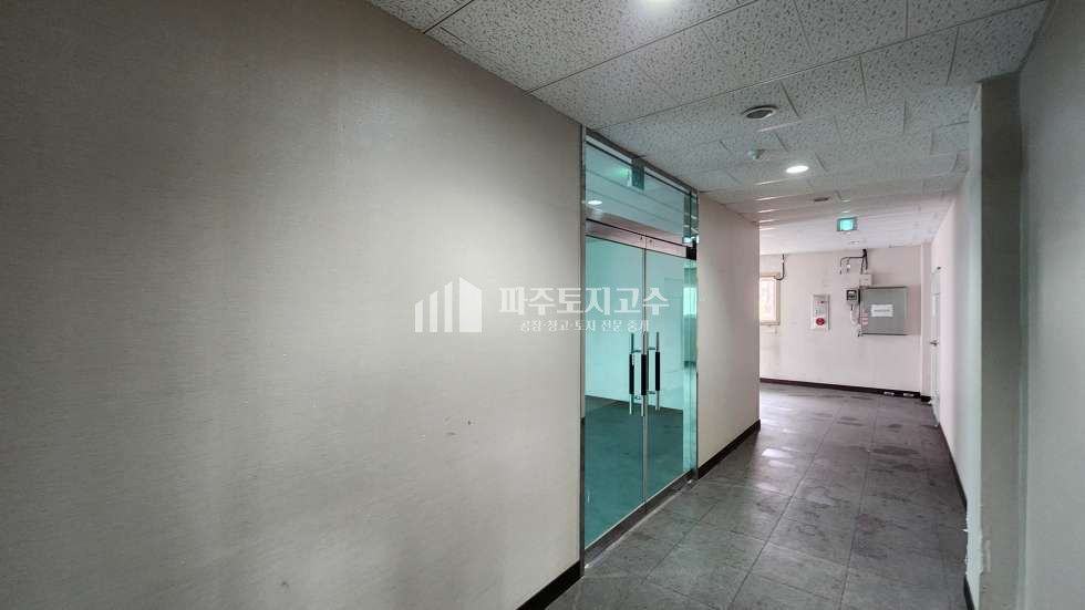 경기 파주시 월롱면 덕은리 1동 덕은리 2층 사무실.소형창고 107평 주차여유 월세 매물번호 10796 사진 1