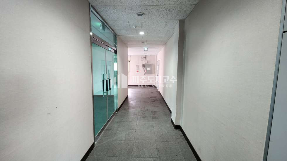 경기 파주시 월롱면 덕은리 1동 덕은리 2층 사무실.소형창고 107평 주차여유 월세 매물번호 10796 사진 2