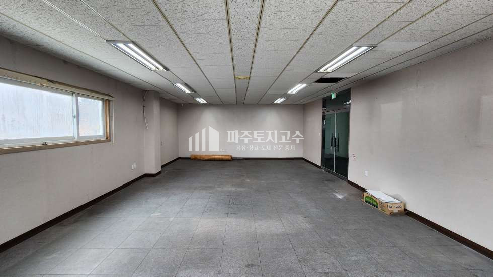 경기 파주시 월롱면 덕은리 1동 덕은리 2층 사무실.소형창고 107평 주차여유 월세 매물번호 10796 사진 6