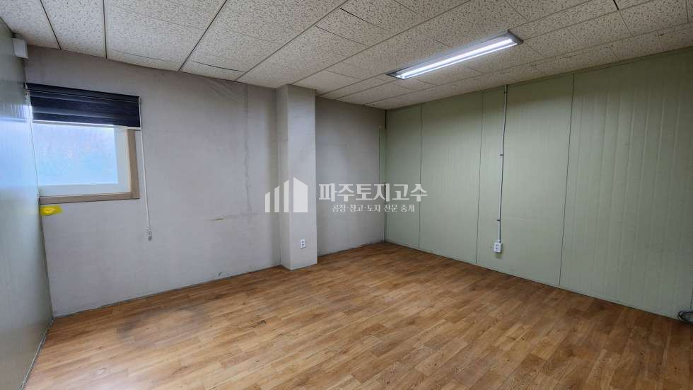 경기 파주시 월롱면 덕은리 1동 덕은리 2층 사무실.소형창고 107평 주차여유 월세 매물번호 10796 사진 13